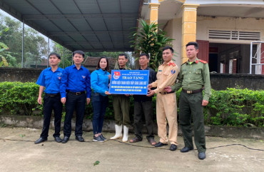 Chi đoàn Công an huyện Can Lộc sôi nổi Ngày thứ 7 tình nguyện